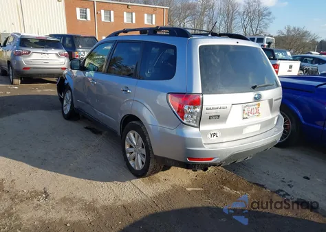 2012 Subaru Forester 2.5X Premium z USA, uszkodzony, nr VIN JF2SHADC8CH466567